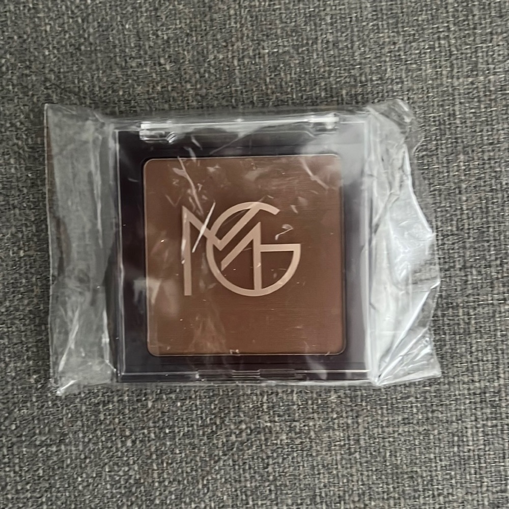 Makeup Geek Bronzer in shade Tawny.